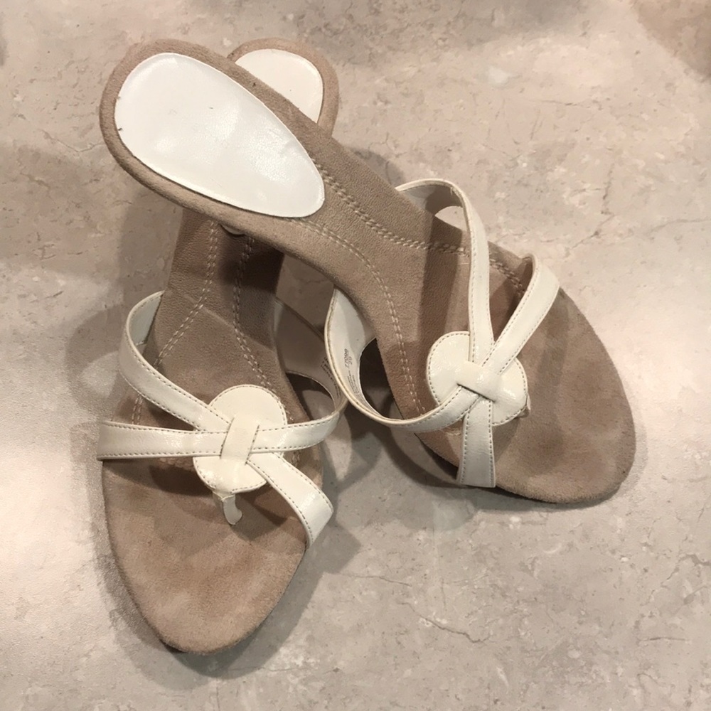 White strappy slides